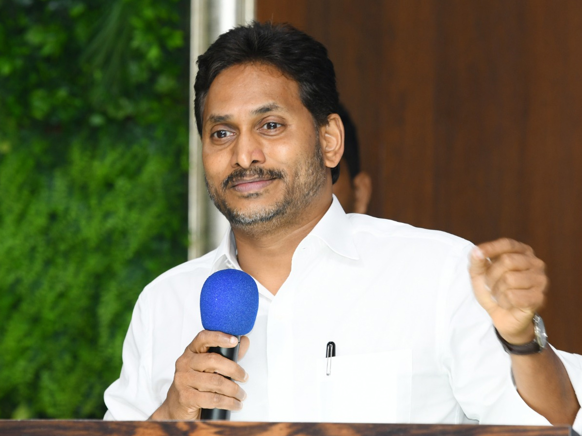 YS jagan Slams Chandrababu Over Medical College Privatization Photos2