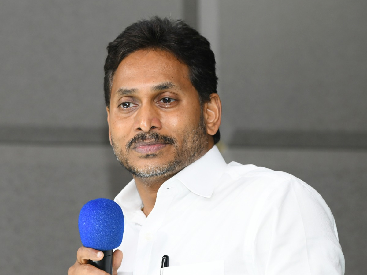 YS jagan Slams Chandrababu Over Medical College Privatization Photos8