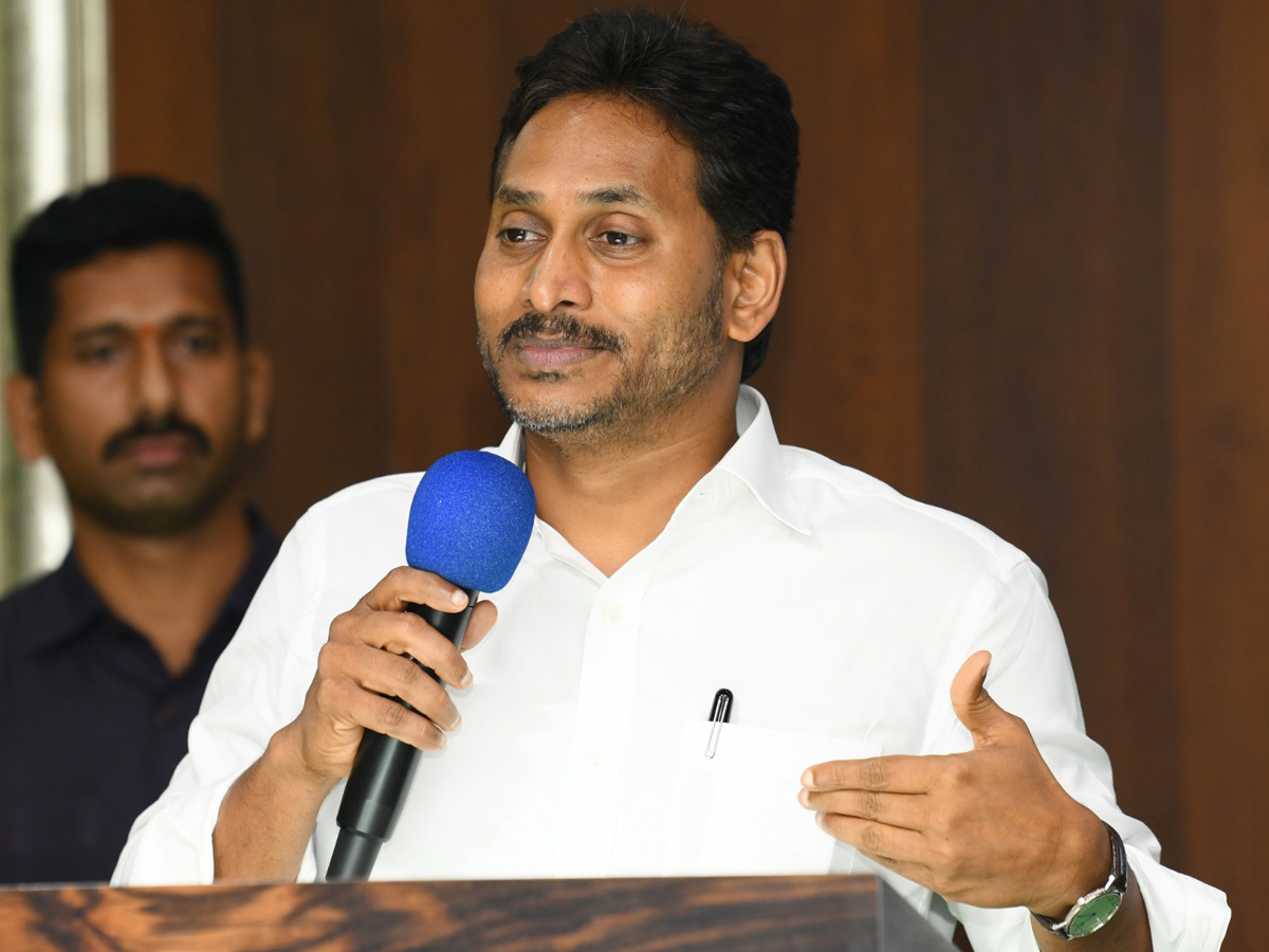 YS jagan Slams Chandrababu Over Medical College Privatization Photos6