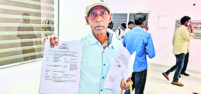 రెవెన్యూ వేదన.. క్లినిక్‌లో చికిత్స అందేనా! 1