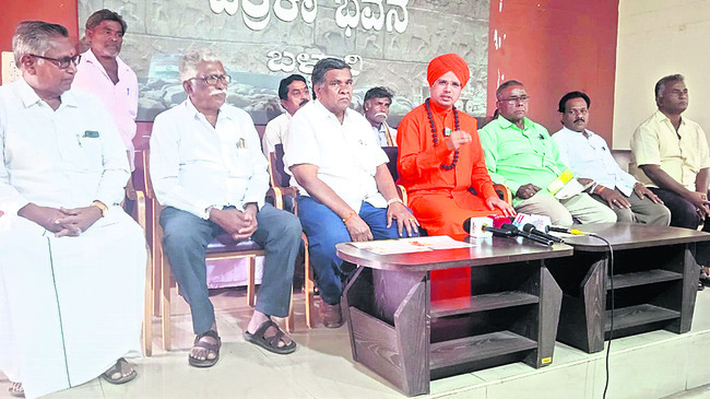 విద్యార్థులు అన్ని  రంగాల్లో రాణించాలి 2