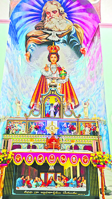 మహిమాన్వితం.. బాల ఏసు ఆలయం2