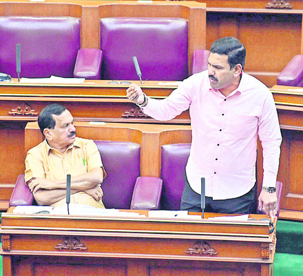 కలెక్షన్‌ కింగ్‌ ఎవరో తెలుసా?2