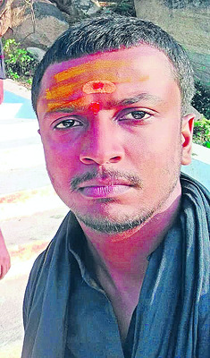 రోడ్డు ప్రమాదంలో అవ్వ, మనువడి దుర్మరణం 1