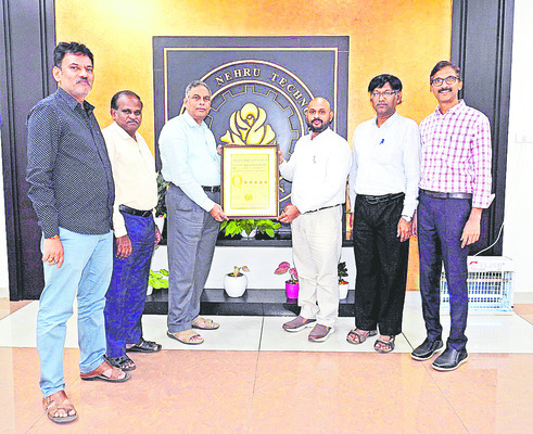 జేఎన్‌టీయూకేకి  ఫైవ్‌స్టార్‌ క్వాలిటీ రేటింగ్‌ 2