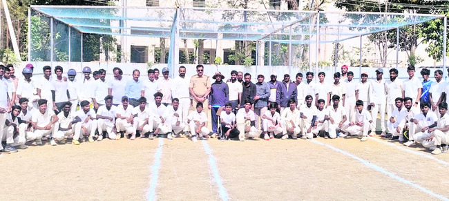 పాఠశాలల సమయం మార్చండి 
1