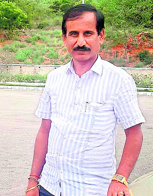 నా ప్రాణం పోయినా.. పది మందీ బతకాలి! 
1