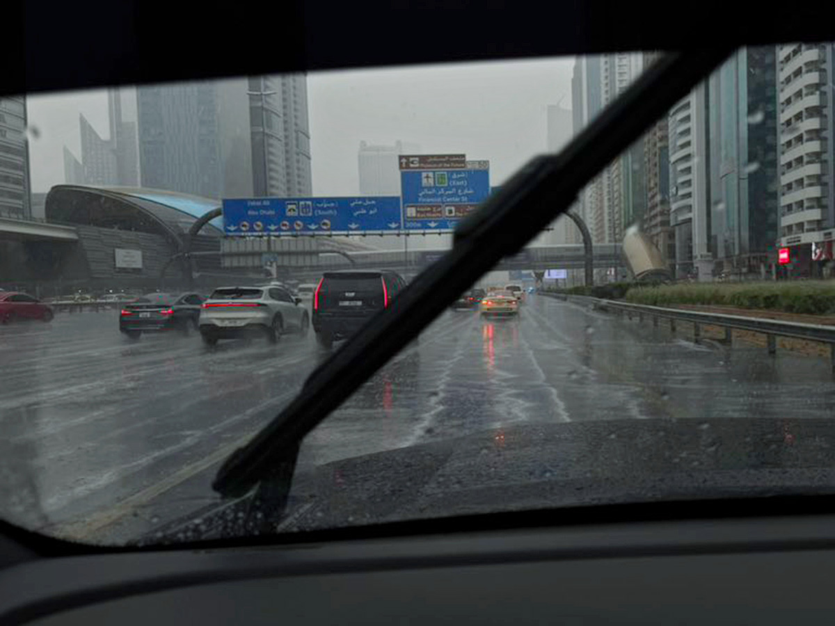 Heavy rains and thunderstorms hit Dubai9