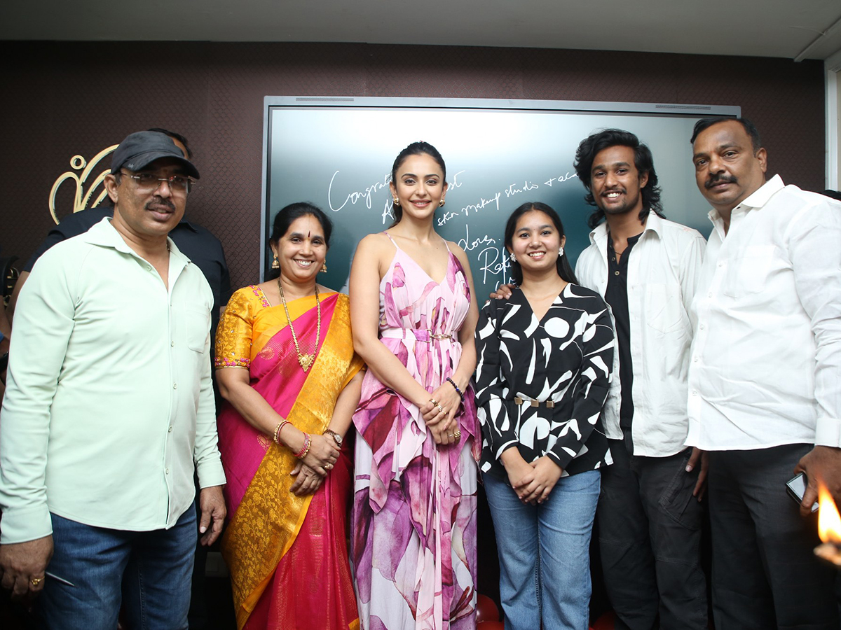 Rakul preet singh at Punjagutta Second Skin Makeup Studio opening7