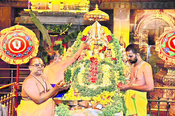 రూ.24 కోట్ల లిక్కర్‌3