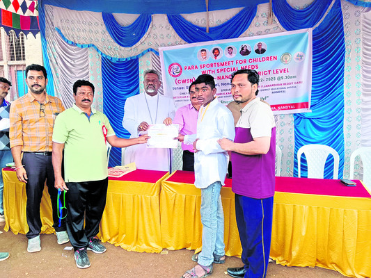 పీజీఆర్‌ఎస్‌కు 45 ఫిర్యాదులు 1