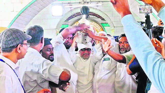 కనుల పండువగా గంధోత్సవం 1