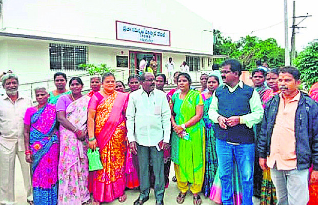 ప్రభుత్వ భూమి ఆక్రమించారు 
2