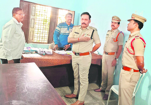 బెల్ట్‌ జోరు!1