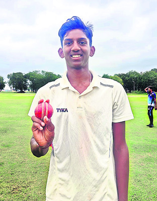 అండర్‌–14 జోనల్‌ మ్యాచ్‌లో సత్తా చాటిన బౌలర్లు2