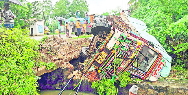 పూరి గుడిసెకు నిప్పు 1