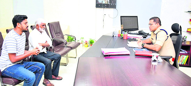 తమ్ముడూ.. తప్పుకో!4