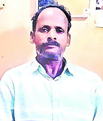 వేతనాలు లేక ఇబ్బందులు 
2