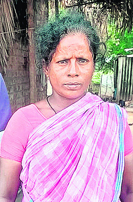 తీరంలో ముసురు..చలిగాలులు 
4