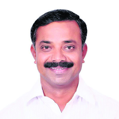 ఒక కుటుంబంలో ముగ్గురు సర్పంచ్‌లు
3