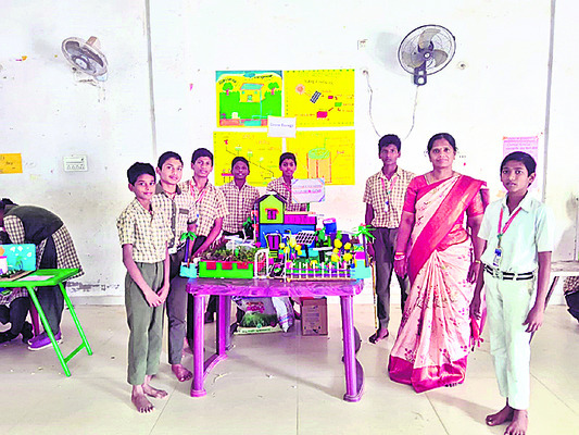 అబ్బురపరిచిన.. వైజ్ఞానిక ప్రదర్శన 2