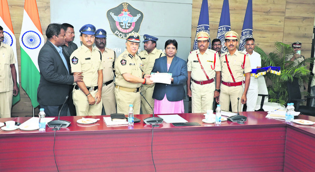 జాతీయ స్థాయి వాలీబాల్‌ పోటీలకు ఎంపిక 2