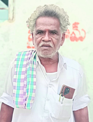 పంటకు నీరు ఇవ్వాలి.. 
1