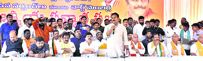 ● జిల్లా ఫలితాలపై అధిష్టానం ప్రశంసలు ● సర్పంచుల సన్మానా1