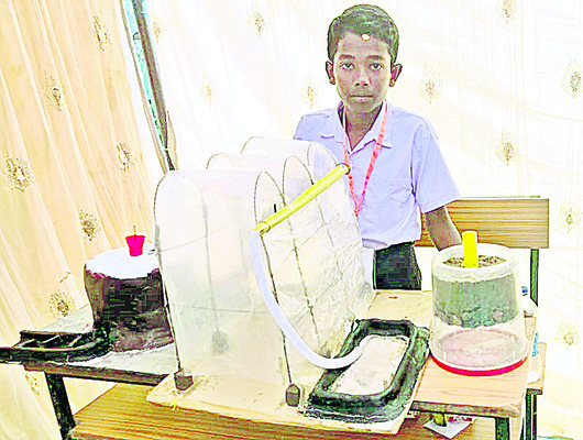 జిల్లా స్థాయి సైన్స్‌ ఎగ్జిబిషన్‌ ప్రారంభం4