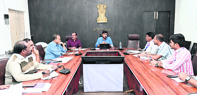 సౌత్‌జోన్‌ షటిల్‌ బ్యాడ్మింటన్‌ పోటీలకు ఎంపిక  1