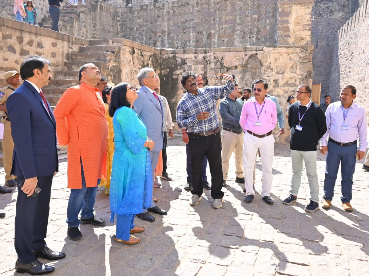 Chief Election Commissioner Gyanesh Kumar during his visit to the historic Golconda Fort on Saturday5