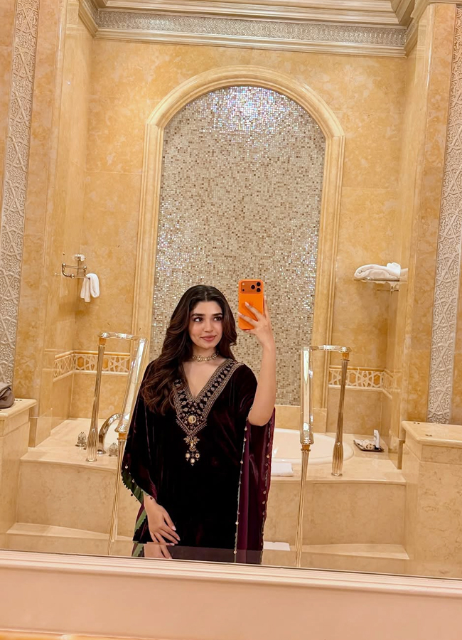 Krithi Shetty in a colorful saree The beauty shared photos for her fans.15