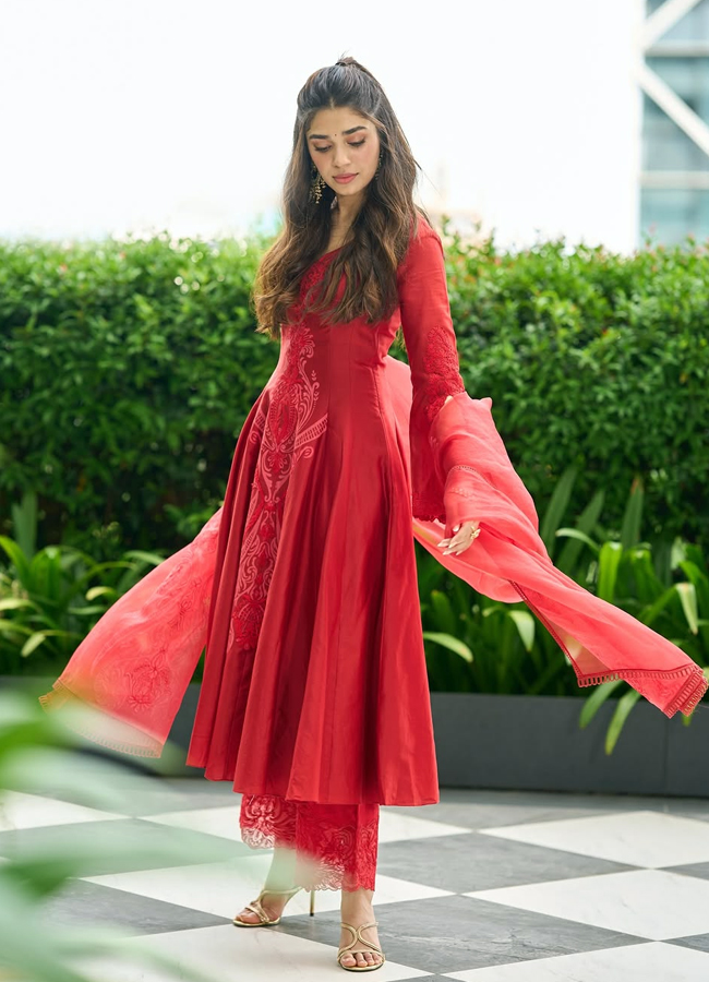 Krithi Shetty in a colorful saree The beauty shared photos for her fans.8