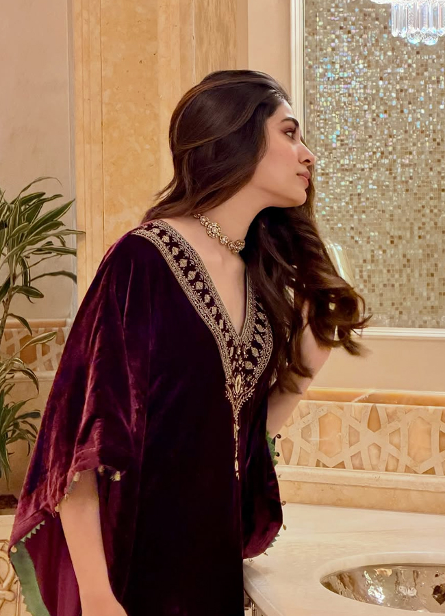 Krithi Shetty in a colorful saree The beauty shared photos for her fans.10