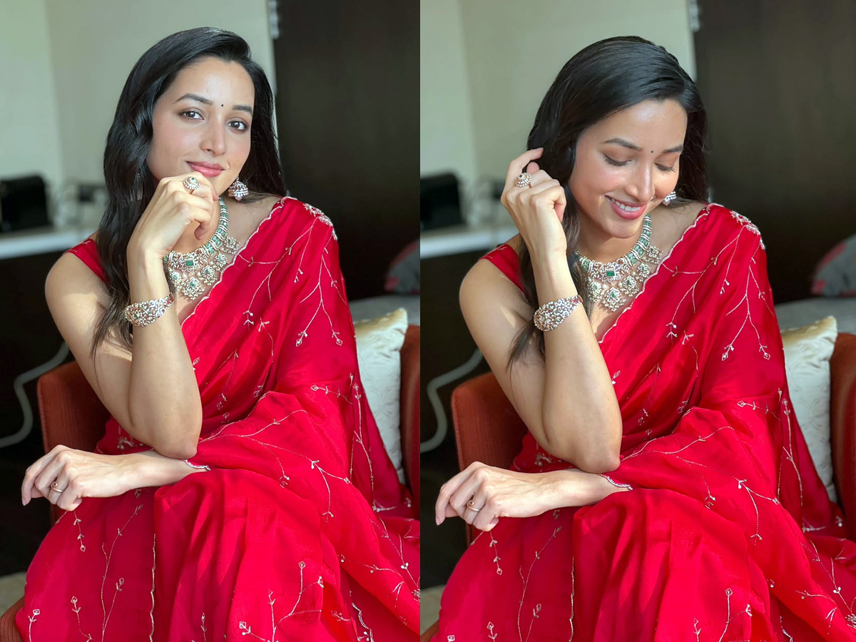 'KGF' beauty Srinidhi Shetty looks like a red rose (Photos)1
