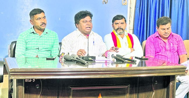 అంధ విద్యార్థులకు చట్టాలపై అవగాహన3