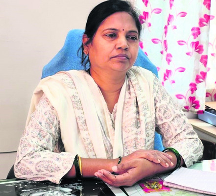 కాసుల కోసం కోత లు!1