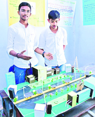 ● దైనందిన జీవితంలో ఎదురయ్యే సమస్యల పరిష్కారంపై ఎగ్జిబిట1