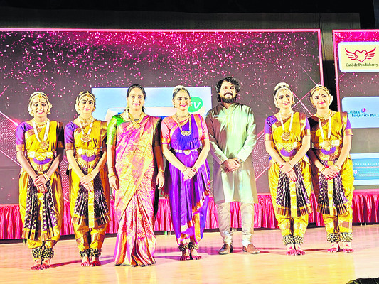 కళలపై అభిరుచి పెంచుకోవాలి 1