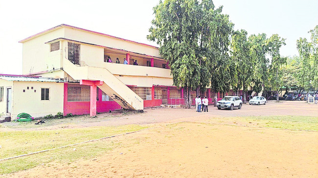 మా ఊరిని మార్చింది జగనే.. 4