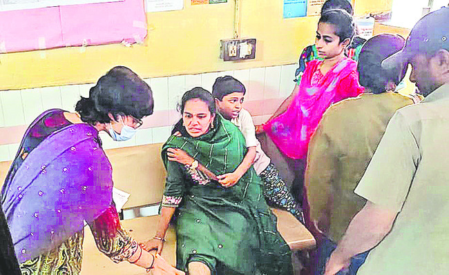 అగ్నిప్రమాదంలో పూరిళ్లు దగ్ధం 2