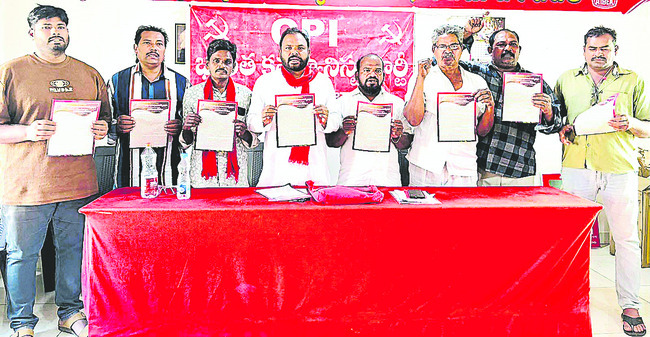 తొలి తిరుపతికి భక్తుల తాకిడి 1