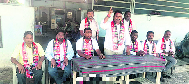 హుజూరాబాద్‌   రుణం తీర్చుకుంటా2