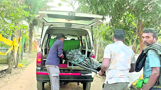 సగం కాలిన మృతదేహం స్వాధీనం3