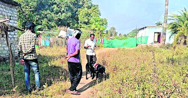 సగం కాలిన మృతదేహం స్వాధీనం2