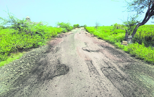 మురుగుతో సతమతం1