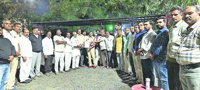 నిందితులను శిక్షించాలి 1