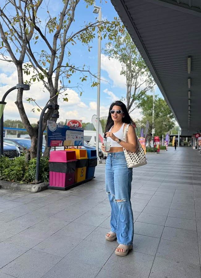 Telugu serial actress Navya Swamy on a trip to Bangkok photos11
