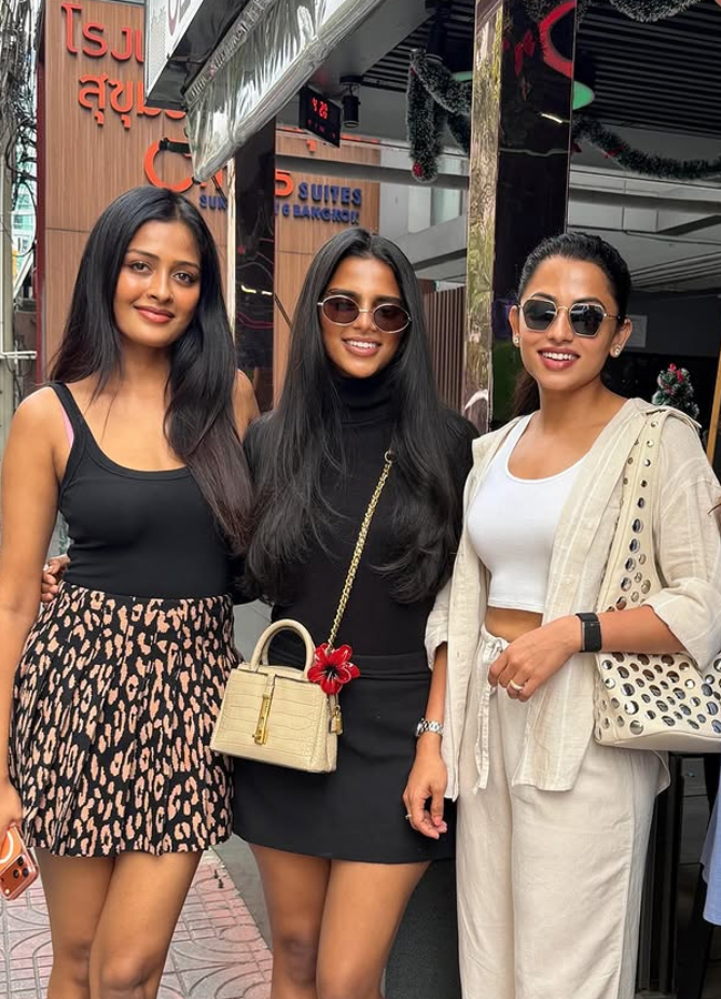 Telugu serial actress Navya Swamy on a trip to Bangkok photos13