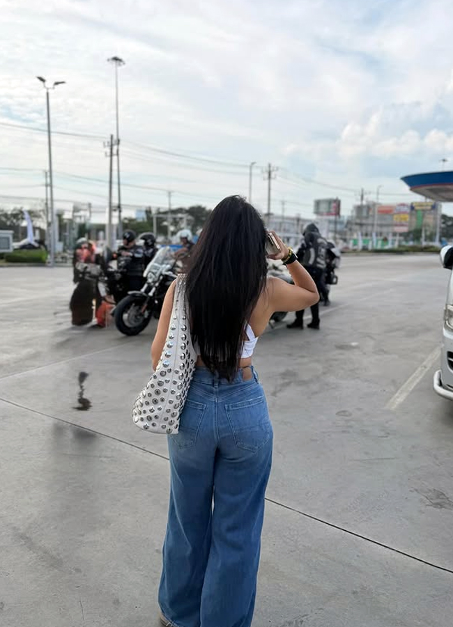 Telugu serial actress Navya Swamy on a trip to Bangkok photos10